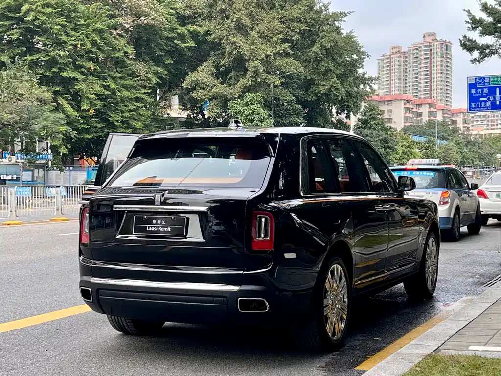 Cullinan 2024 four-seat version купить на сайте DeffCars