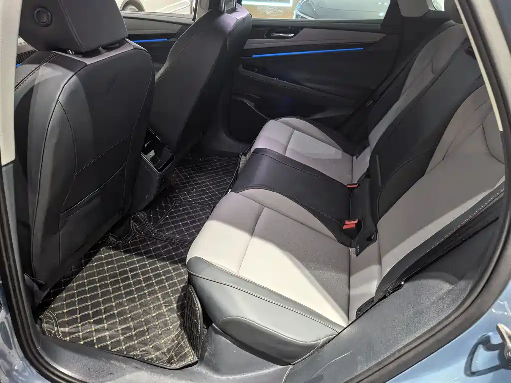 Volkswagen ID.7 VIZZION 2024 AIR купить на сайте DeffCars