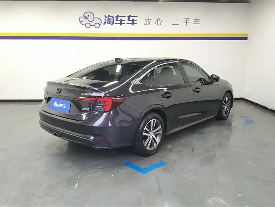 Model 2023 240TURBO CVT Leading Edition купить на сайте DeffCars