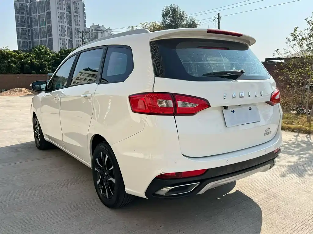 Familia F7 2017 1.5T 7-seater automatic comfort model купить на сайте DeffCars