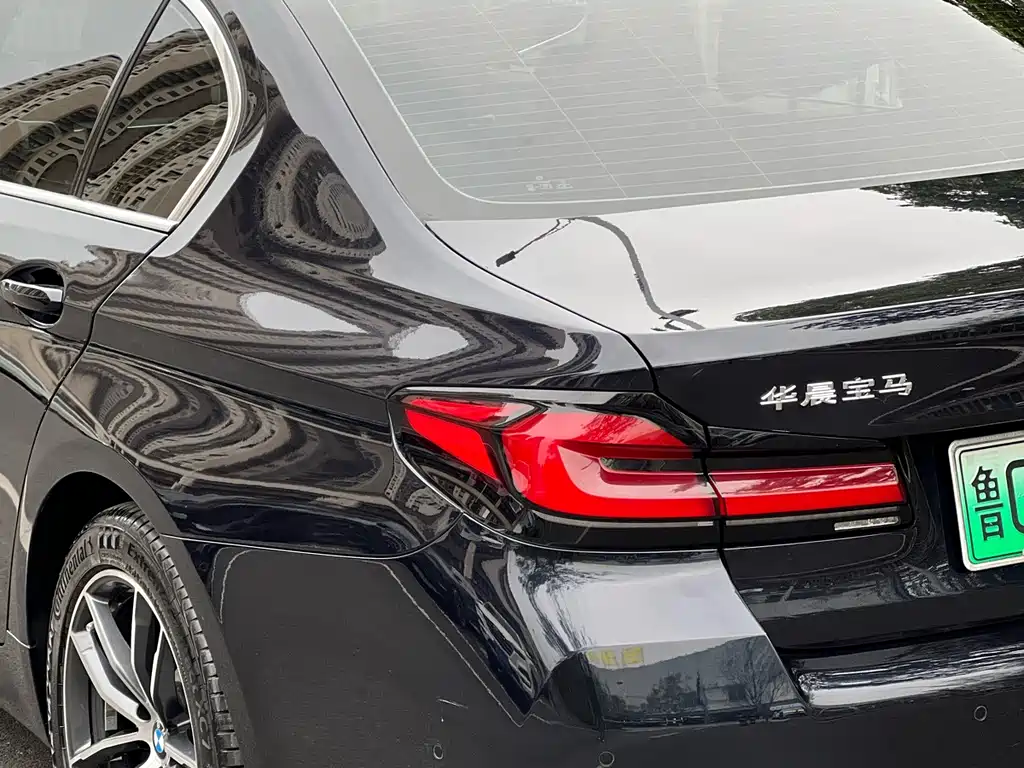 BMW 5 Series New Energy 2021 535Le M Sports Package купить на сайте DeffCars