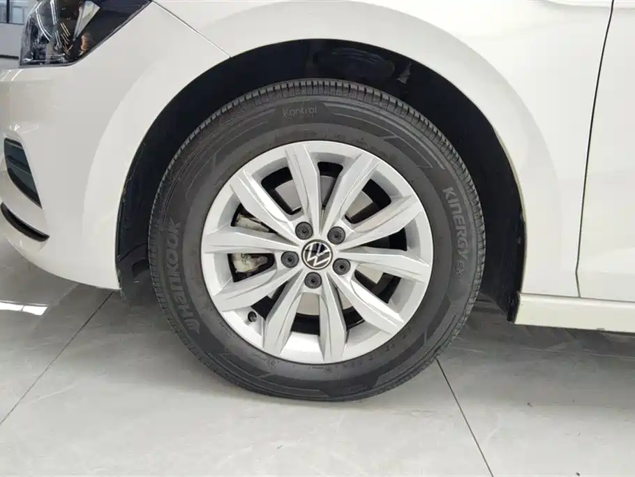 Polo 2021 Plus 1.5L Automatic Colorful Technology Edition купить на сайте DeffCars