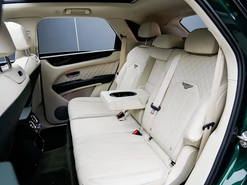 Bentayga 2022 4.0T V8 купить на сайте DeffCars