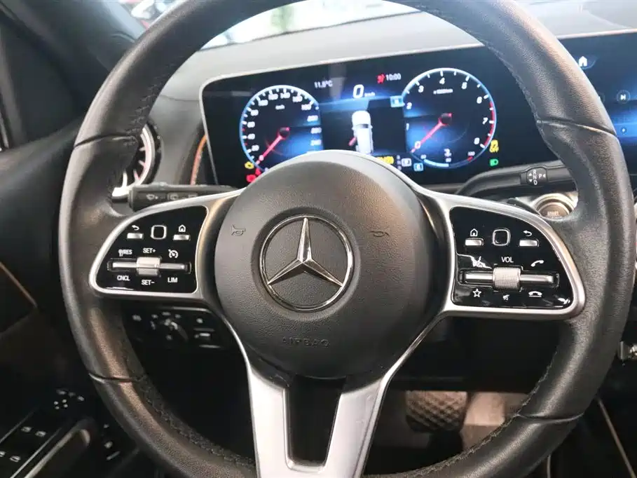 Mercedes-Benz GLB 2020 facelift GLB 200 fashion model купить на сайте DeffCars