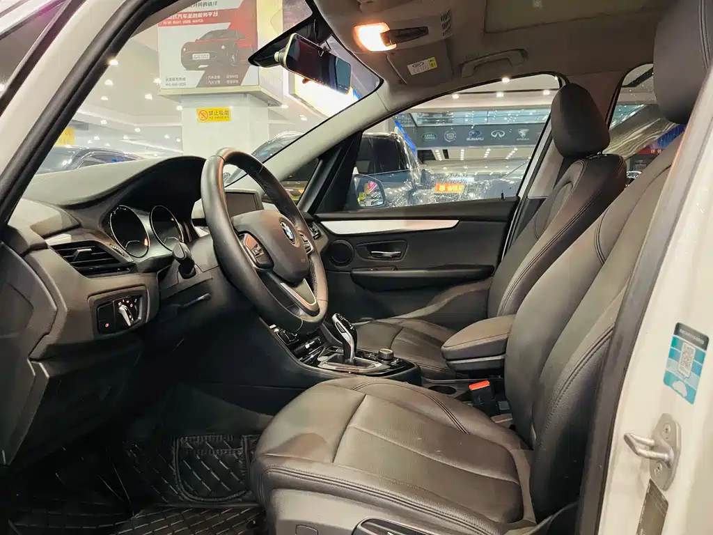 BMW 2 Series Multipurpose Station Wagon 2019 220i Leading Model купить на сайте DeffCars