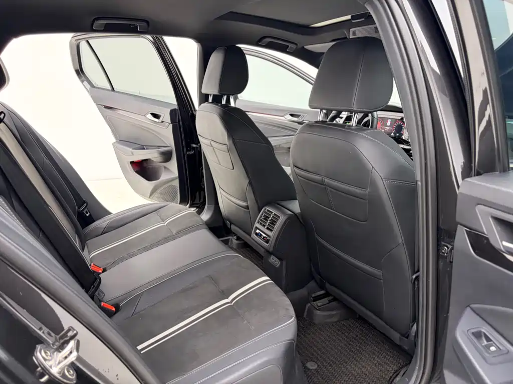 Golf 2021 280TSI DSG R-Line купить на сайте DeffCars