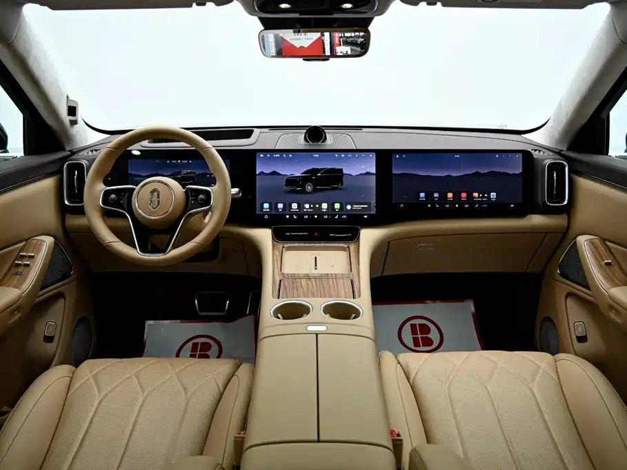 Wenjie M8 2025 extended range Ultra version 53.4kWh 6-seat version 192-line lidar) купить на сайте DeffCars