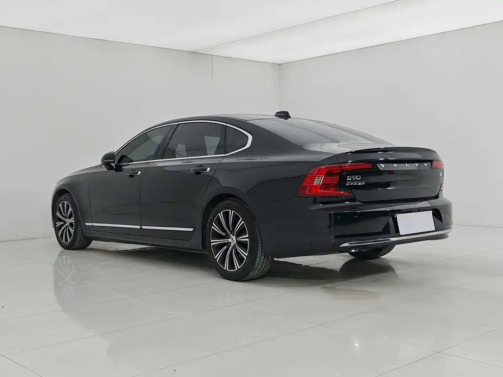 Volvo S90 2021 B5 Zhiyi Luxury Edition купить на сайте DeffCars