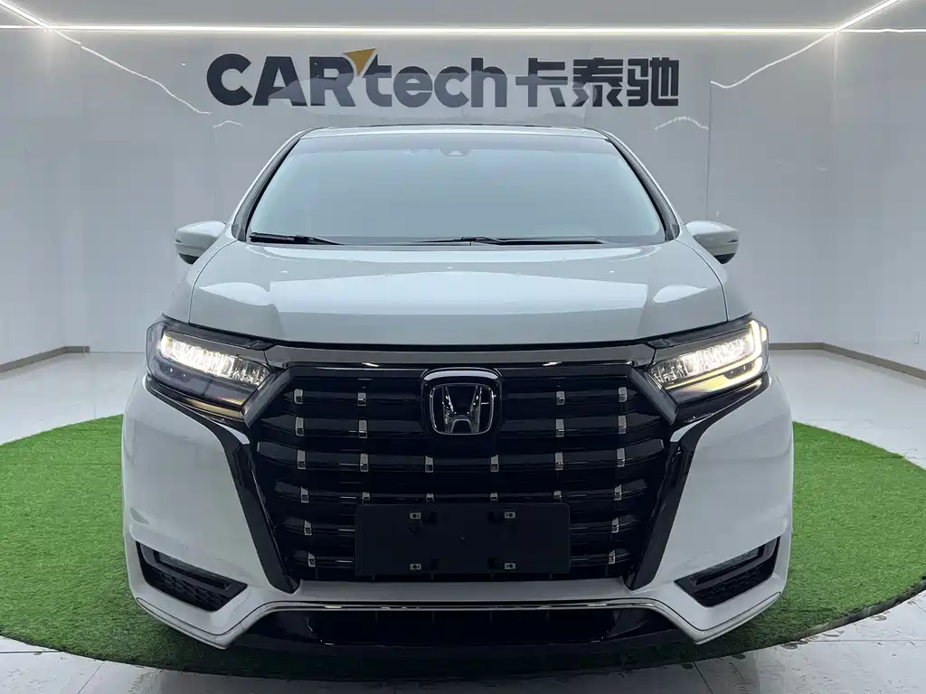Alison 2022 2.0L e:HEV Deluxe Edition купить на сайте DeffCars