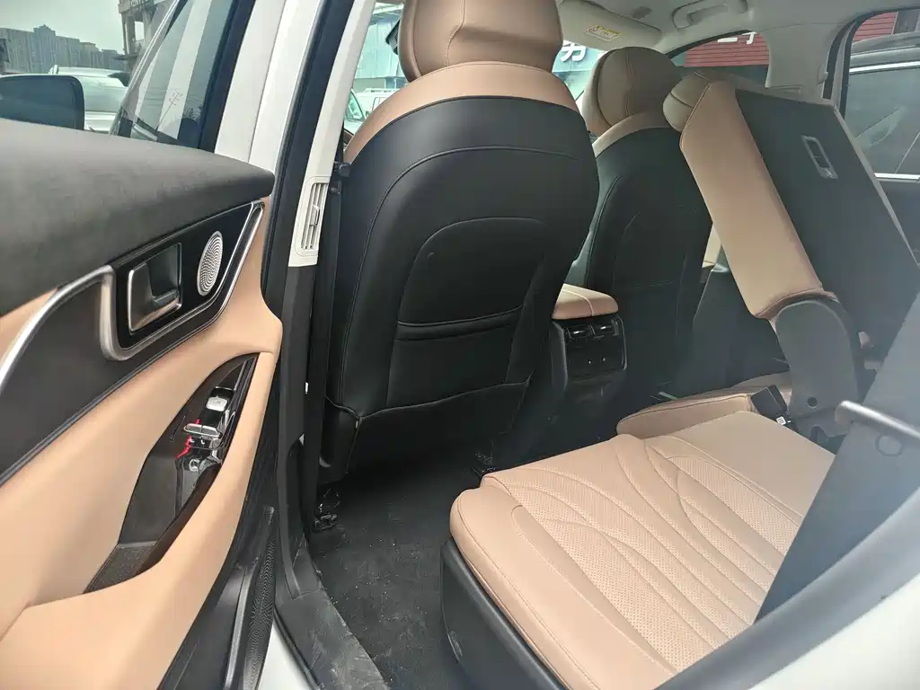 Tiggo 8L 2024 2.0T two-wheel drive luxury version 7 seats купить на сайте DeffCars