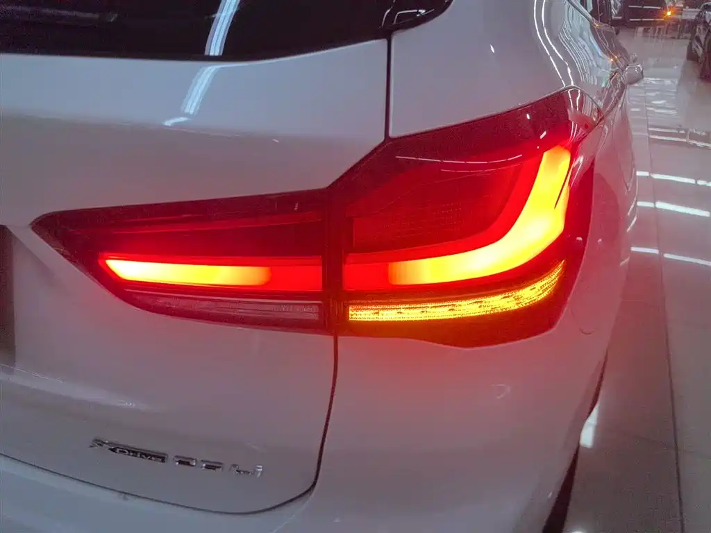 BMW X1 2022 facelift xDrive25Li exclusive model купить на сайте DeffCars