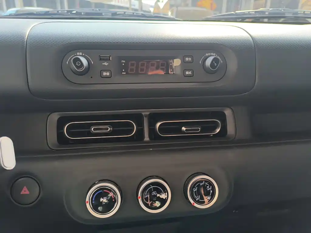 Wuling Zhiguang New Energy 2025 305km Enterprising Type купить на сайте DeffCars