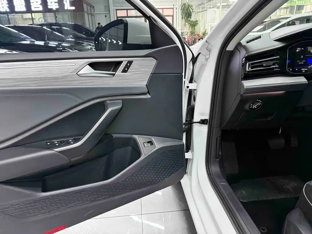 Sagitar 2023 280TSI DSG Beyond Plus Edition купить на сайте DeffCars
