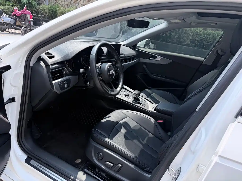 Audi A4L 2019 40 TFSI Enterprising National V купить на сайте DeffCars