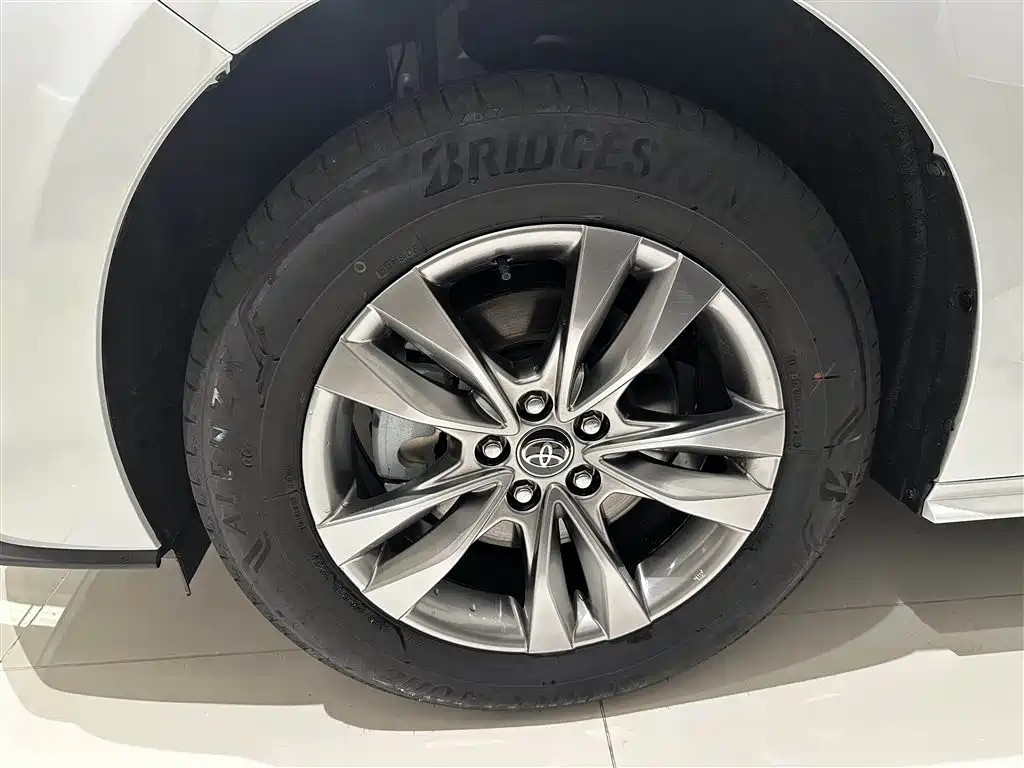 SIENNA 2024 2.5L Hybrid Comfort Edition купить на сайте DeffCars