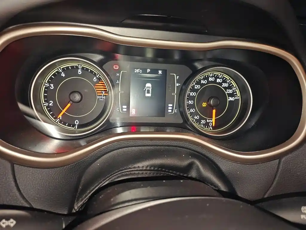 Liberty Light 2016 2.4L Leading Edition купить на сайте DeffCars