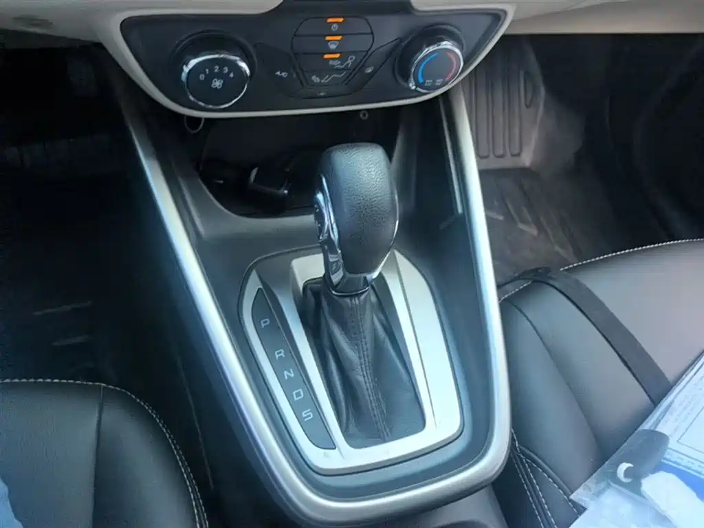 Escort 2017 facelift 1.5L automatic comfort model купить на сайте DeffCars