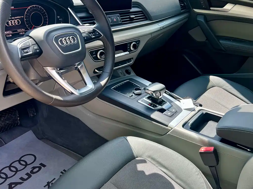 Audi Q5L 2018 40 TFSI enjoys fashionable style, National VI купить на сайте DeffCars