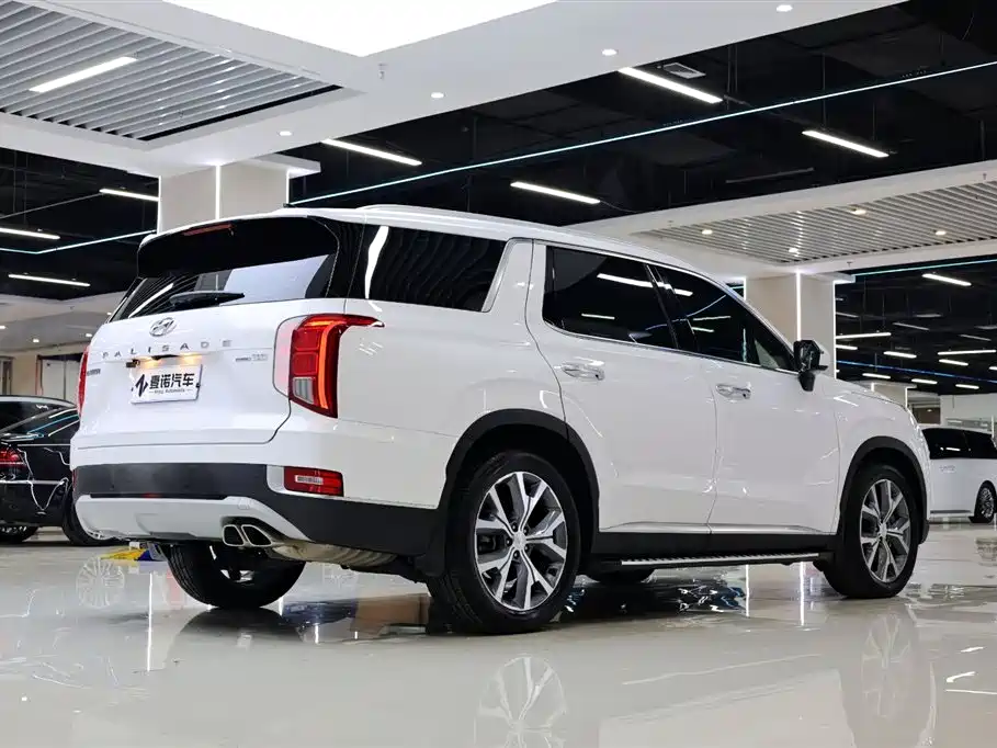 Paristi 2021 3.5L automatic four-wheel drive GLS купить на сайте DeffCars
