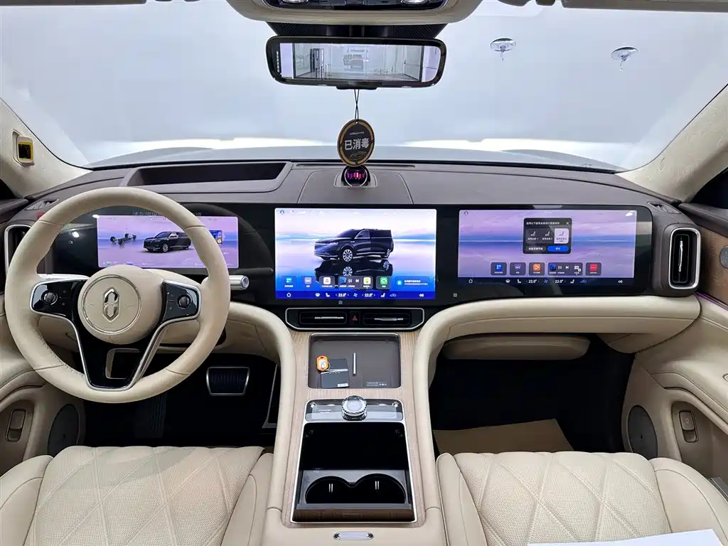 Wenjie M9 2025 extended range Ultra version 52kWh 6-seater version (192-line lidar) купить на сайте DeffCars