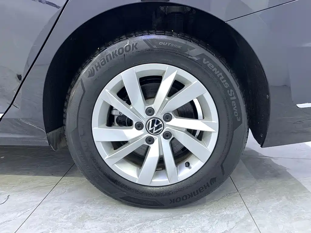 Passat 2023 facelift 280TSI Elite Edition купить на сайте DeffCars