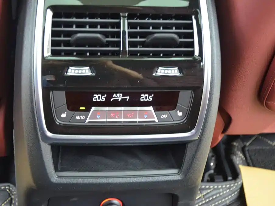 BMW X5 2026 facelift xDrive 40Li M Sports Night Package купить на сайте DeffCars