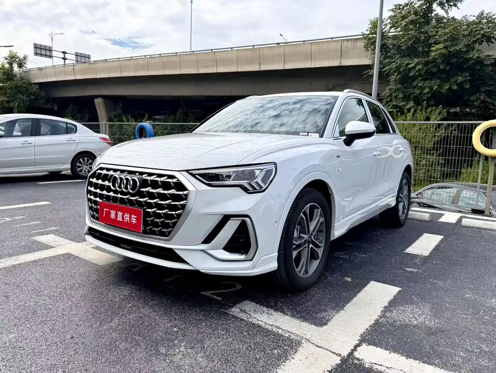 Audi Q3 2026 45th Anniversary Collector’s Edition 40TFSI Fashionable and Dynamic купить на сайте DeffCars