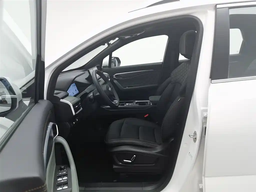 Haoyue L 2023 2.0T DCT premium model купить на сайте DeffCars