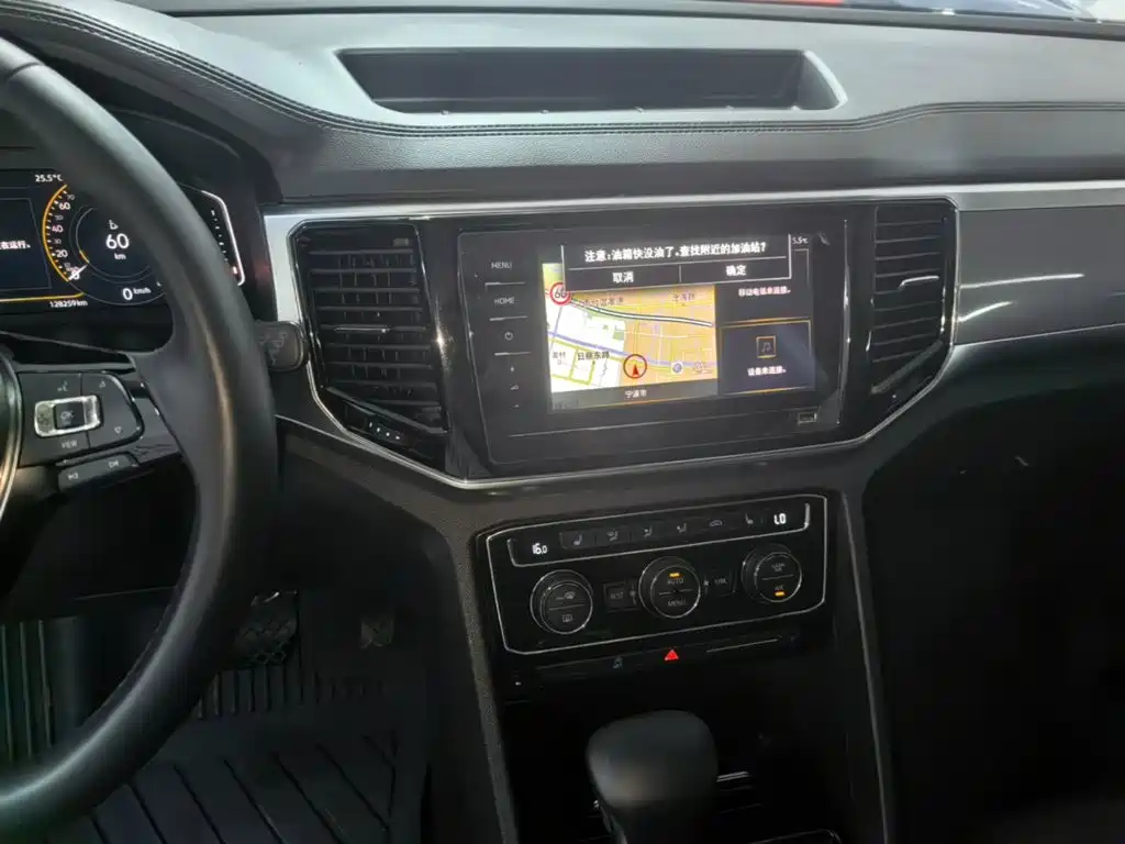 Touron 2020 facelift 330TSI two-wheel drive luxury version купить на сайте DeffCars