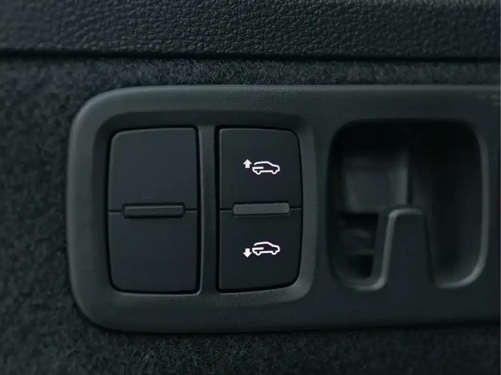 Audi Q7 2022 55 TFSI quattro S line sports купить на сайте DeffCars