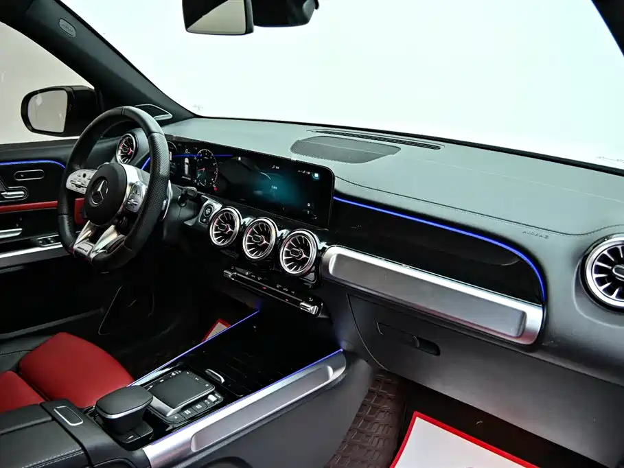 Mercedes-Benz GLB AMG 2023 AMG GLB 35 4MATIC купить на сайте DeffCars