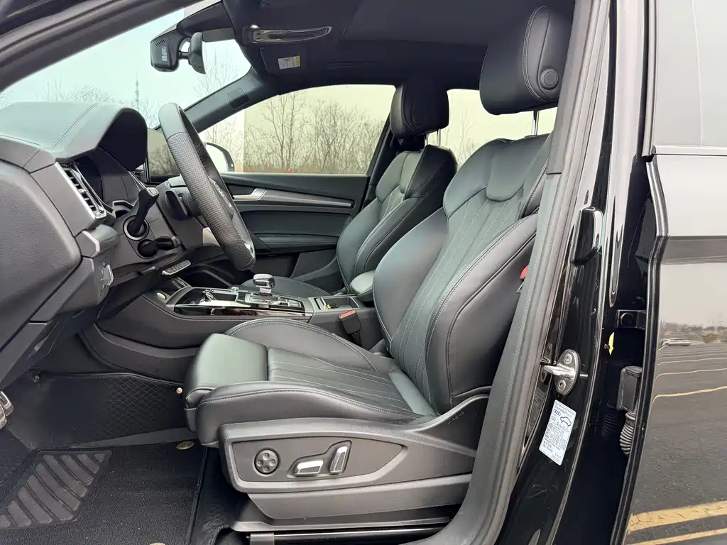 Audi Q5L 2024 45 TFSI luxury and dynamic model купить на сайте DeffCars
