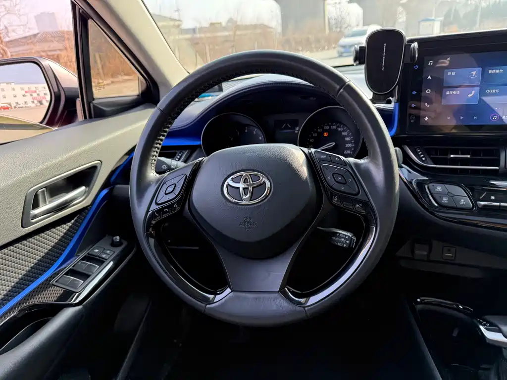 Toyota C-HR 2021 2.0L Luxury Edition купить на сайте DeffCars