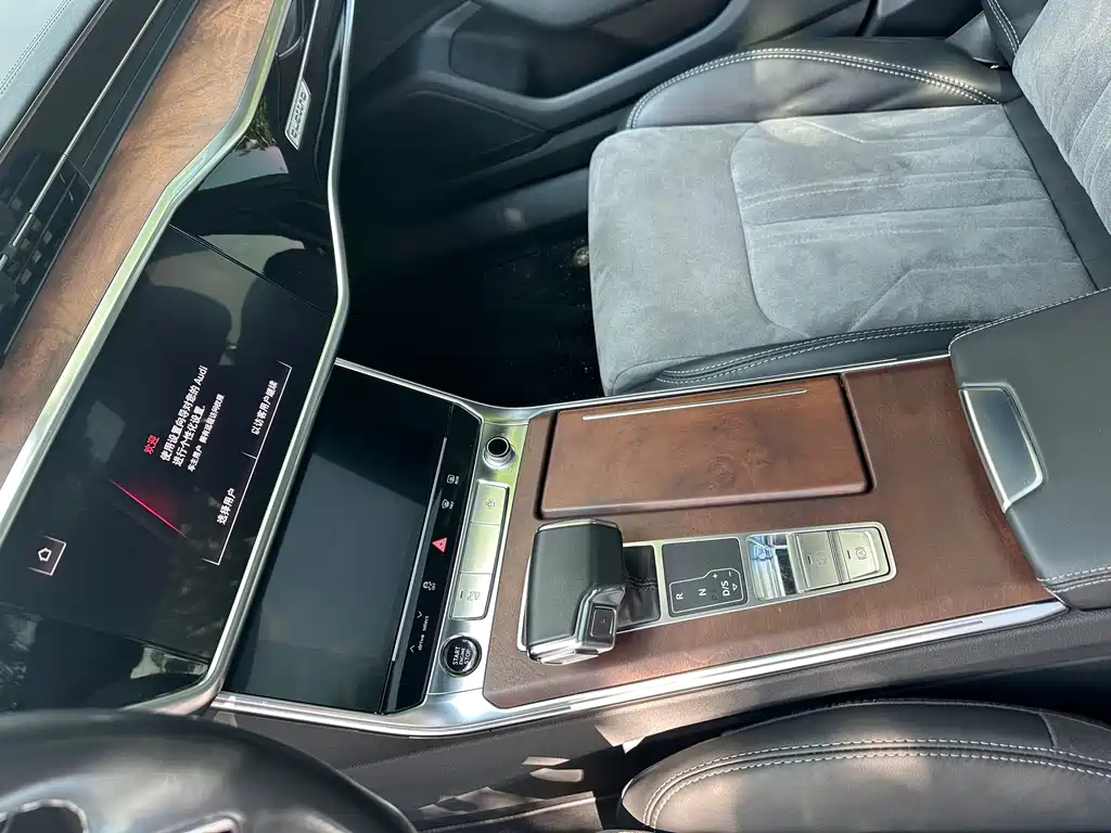 Audi A6L 2023 45 TFSI quattro exclusive dynamic model купить на сайте DeffCars