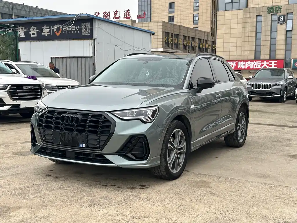 Audi Q3 2023 35 TFSI Fashionable and Dynamic (1.4T) купить на сайте DeffCars