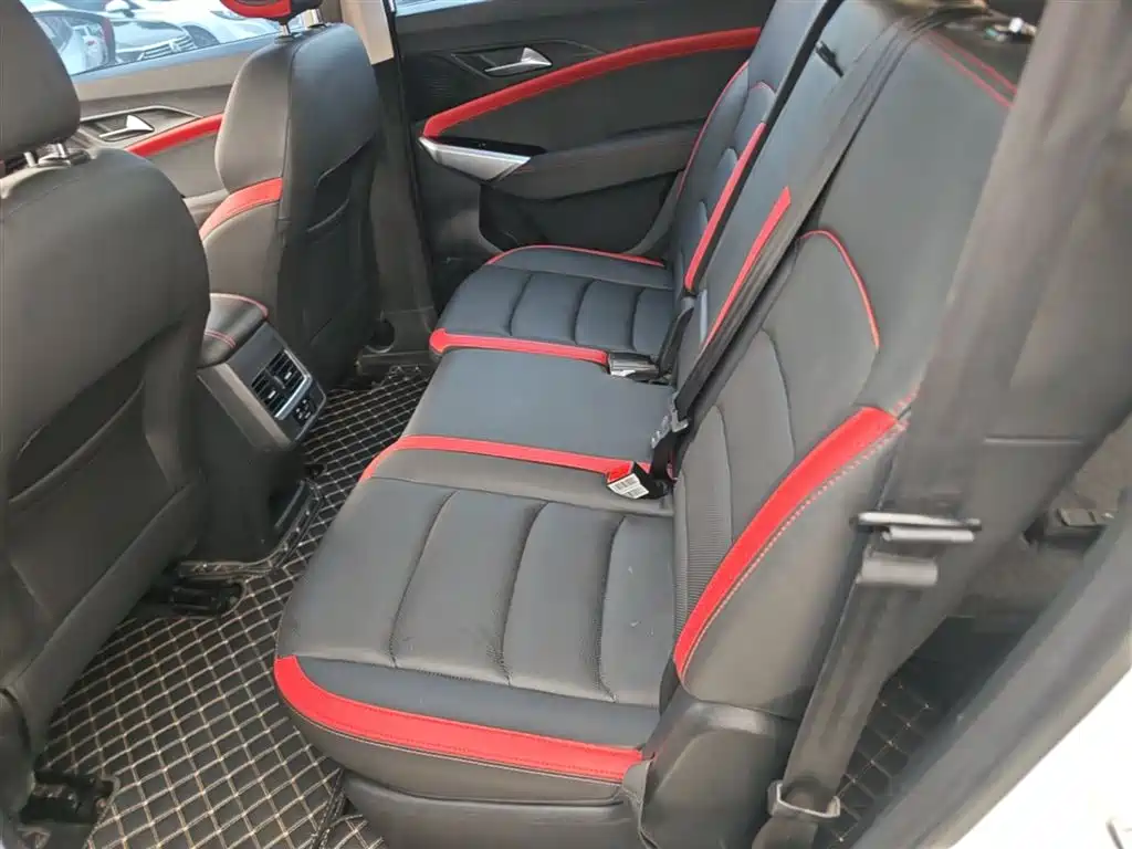 Sihao X8 2021 model 300T DCT luxury intelligent version 7 seats купить на сайте DeffCars