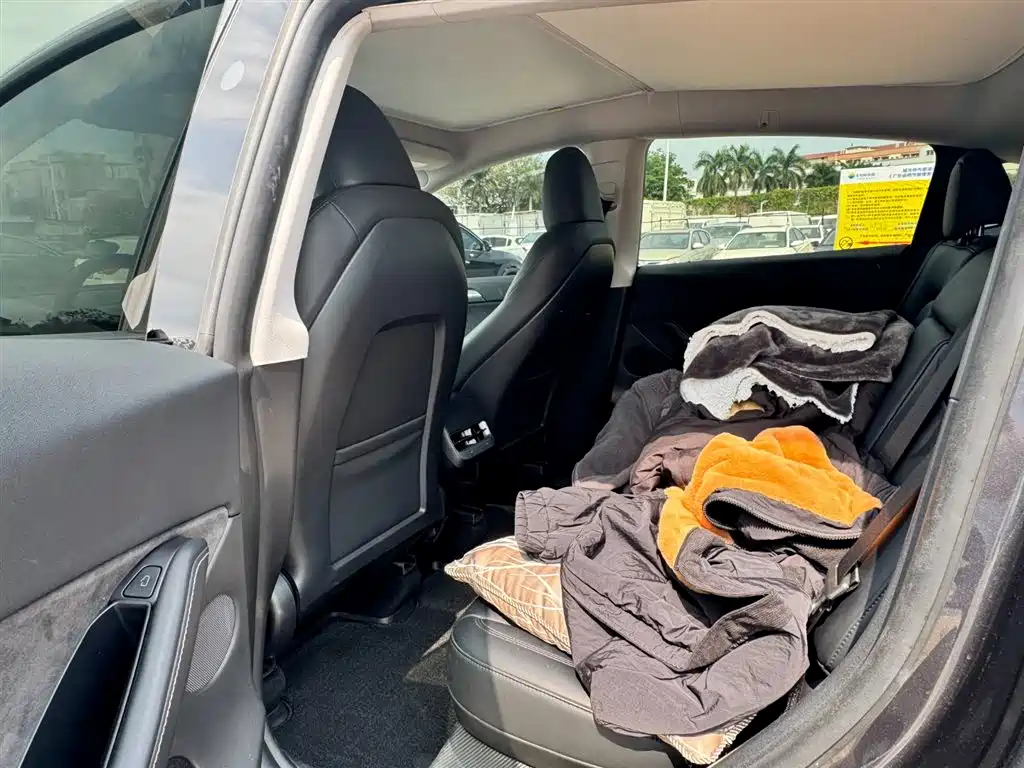 Model Y 2024 rear-wheel drive version купить на сайте DeffCars