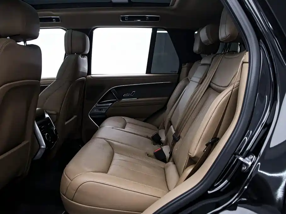 Range Rover 2025 3.0 L6 360PS Grand Edition купить на сайте DeffCars