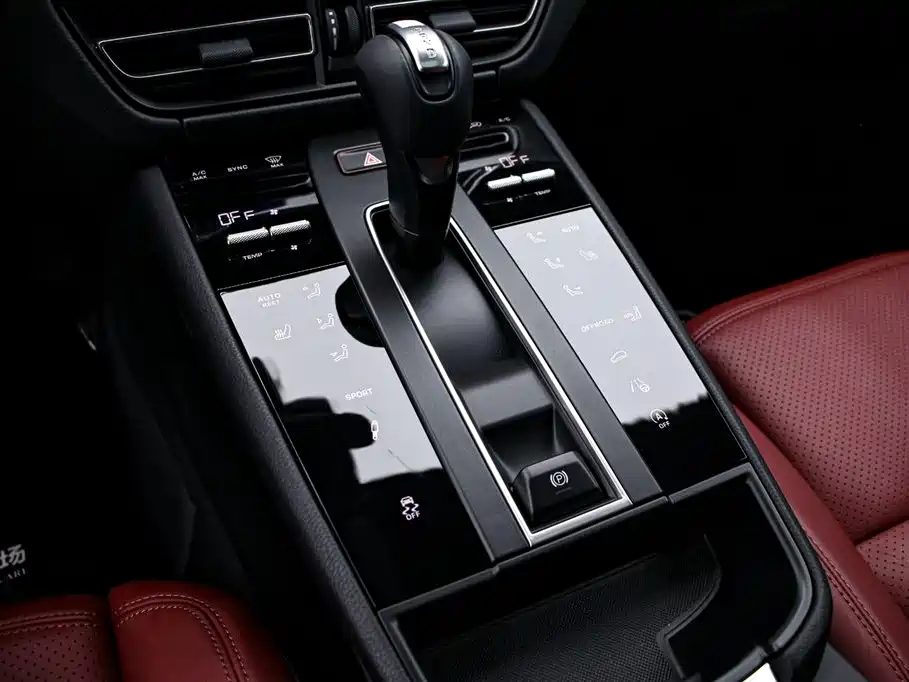 Macan 2025 Macan 2.0T Dream Edition купить на сайте DeffCars