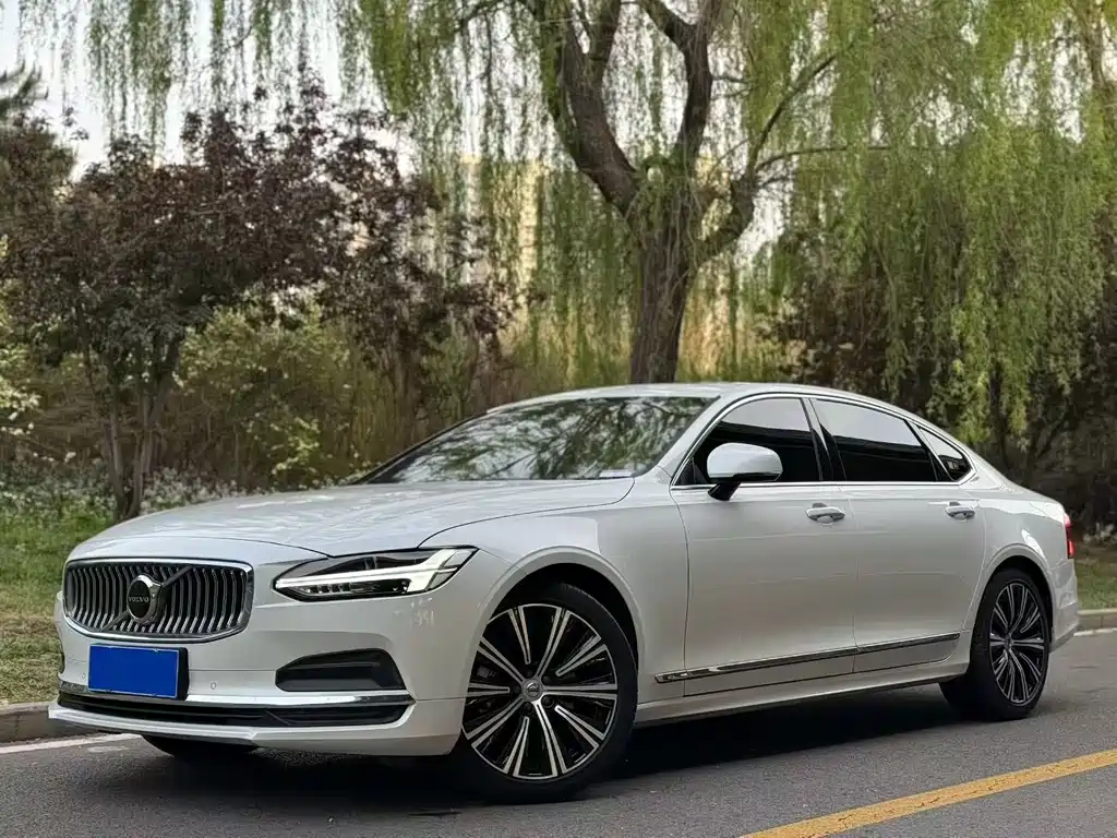 Volvo S90 2024 B5 Zhiyuan Luxury Edition купить на сайте DeffCars