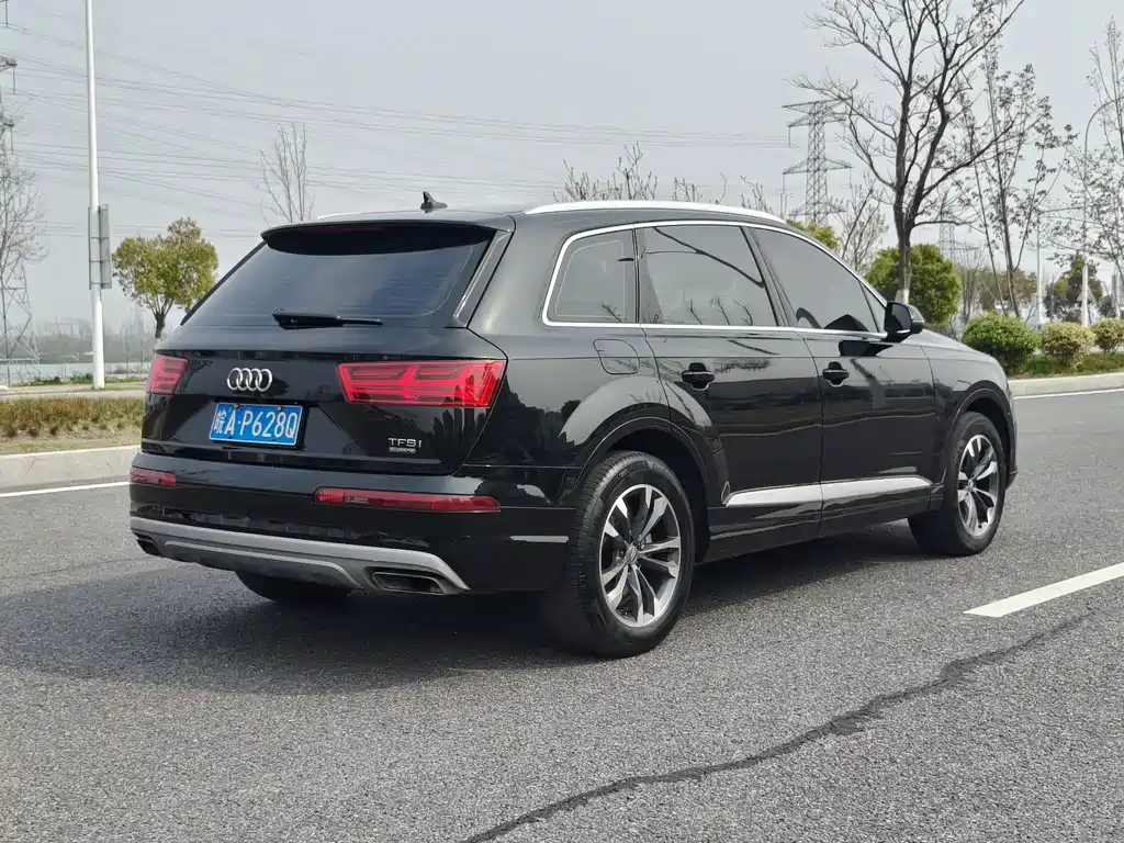 Audi Q7 2018 40 TFSI comfort type купить на сайте DeffCars