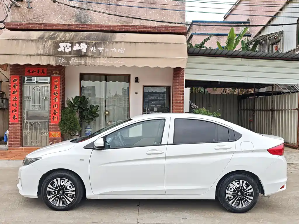 Fengfan 2019 1.5L CVT Comfort Edition купить на сайте DeffCars