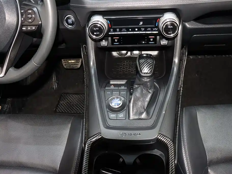 Wilanda 2020 2.0L CVT four-wheel drive premium version купить на сайте DeffCars