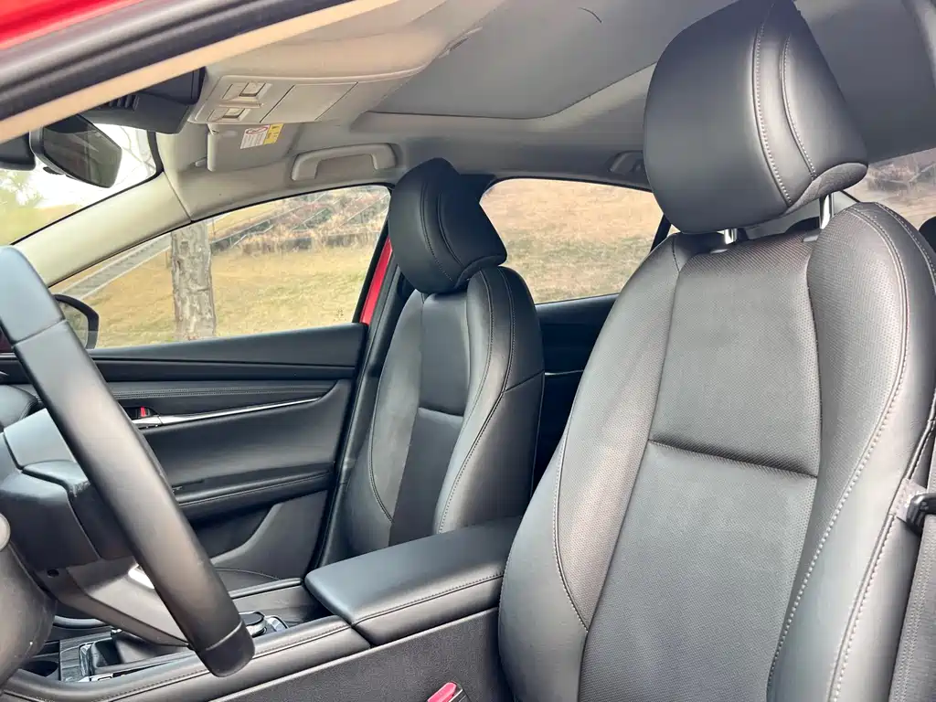 Mazda3 Angkesela 2021 2.0L Automatic Premium Edition купить на сайте DeffCars
