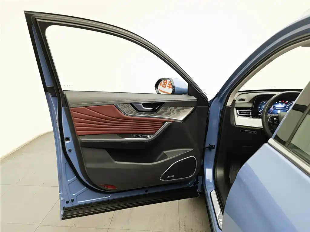 Hongqi HS5 2023 2.0T four-wheel drive flag collar Pro version купить на сайте DeffCars