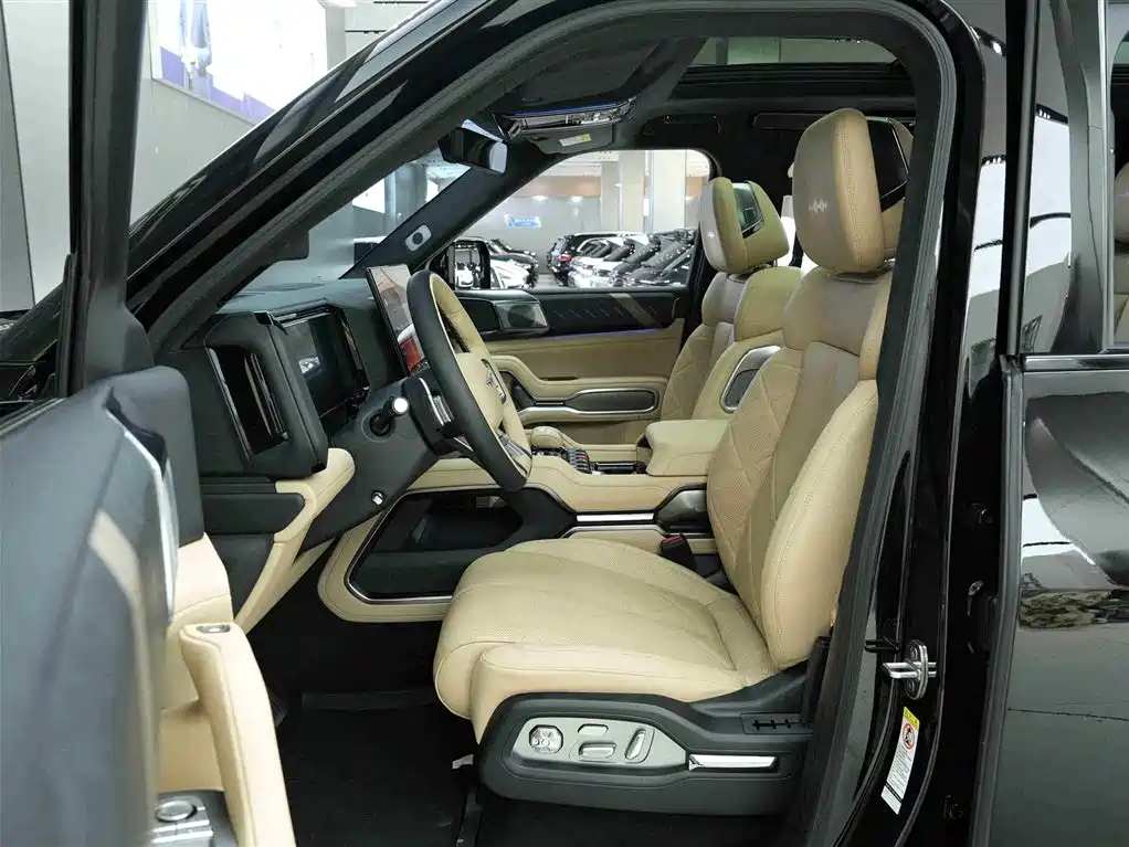 Leopard 8 2025 Zhiyong flagship version 6 seats купить на сайте DeffCars