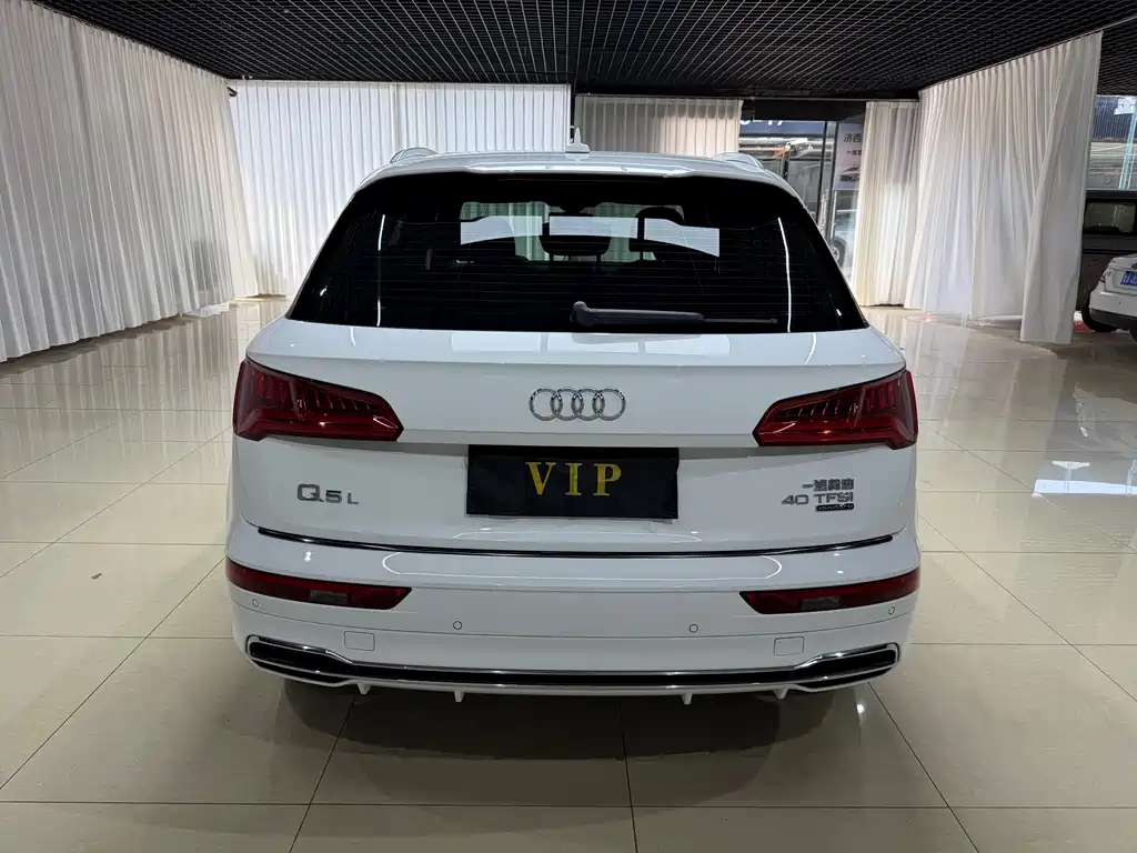 Audi Q5L 2020 facelift 40 TFSI enjoys fashionable style купить на сайте DeffCars