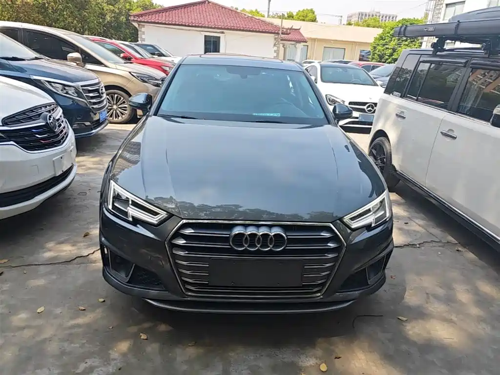 Audi A4L 2019 40 TFSI Fashion Type National VI купить на сайте DeffCars