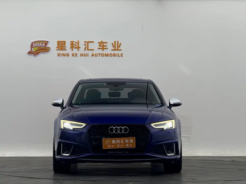 Audi A4L 2019 40 TFSI Fashion Type National VI купить на сайте DeffCars