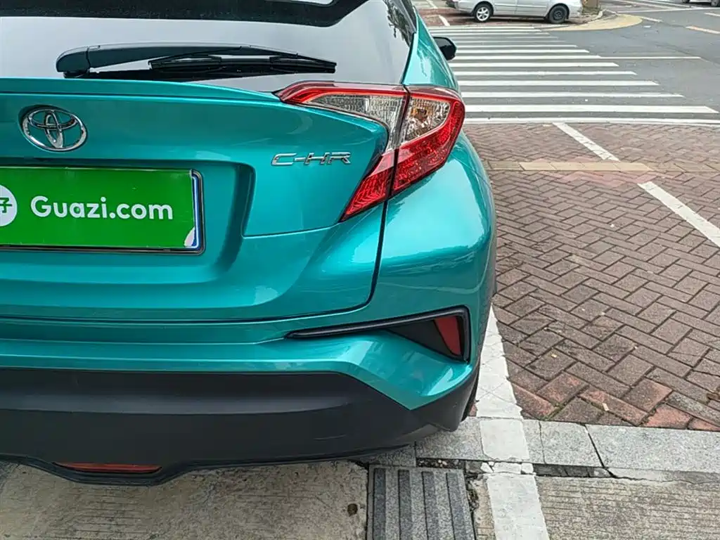 Toyota C-HR 2018 2.0L Leading Edition National VI купить на сайте DeffCars